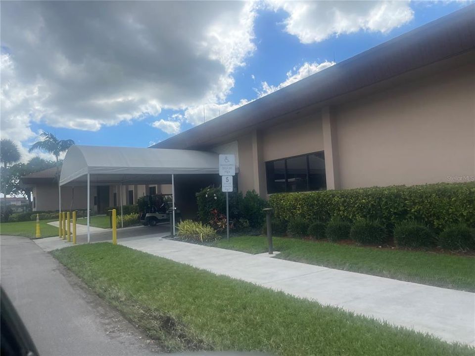 For Sale: $240,000 (2 beds, 1 baths, 953 Square Feet)