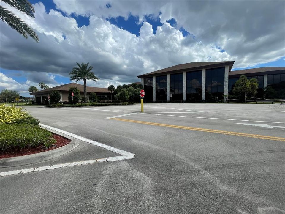 For Sale: $240,000 (2 beds, 1 baths, 953 Square Feet)