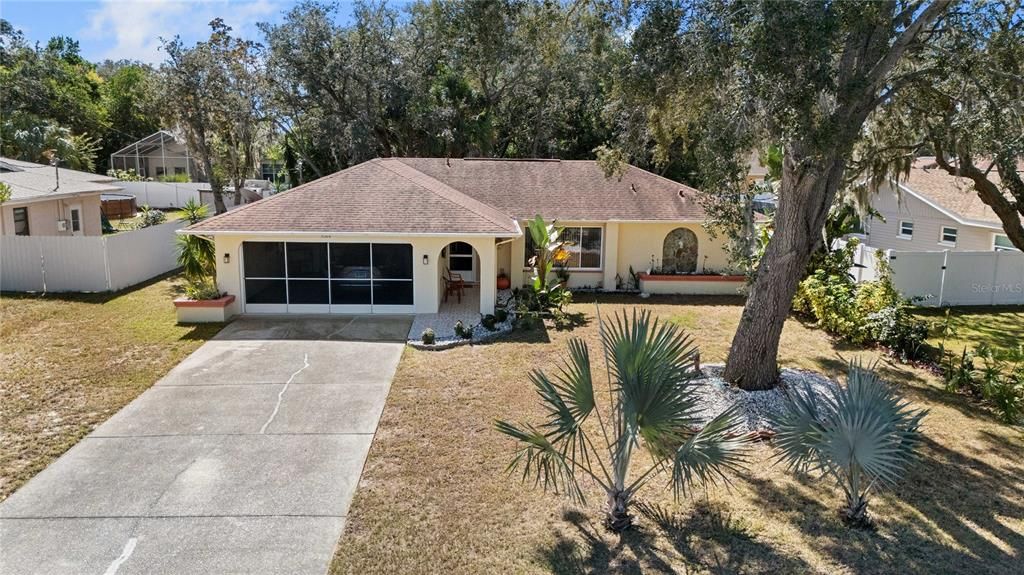 Recently Sold: $240,000 (2 beds, 2 baths, 1230 Square Feet)