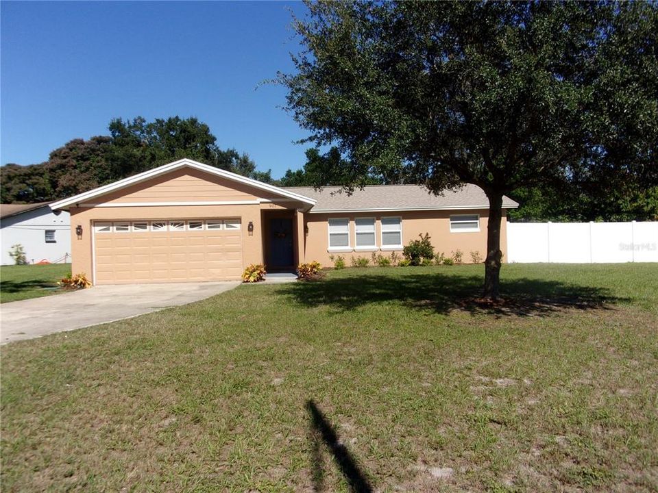 Recently Sold: $329,000 (4 beds, 2 baths, 1495 Square Feet)