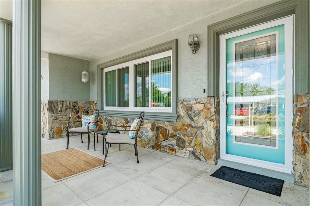 For Sale: $299,900 (3 beds, 2 baths, 1576 Square Feet)