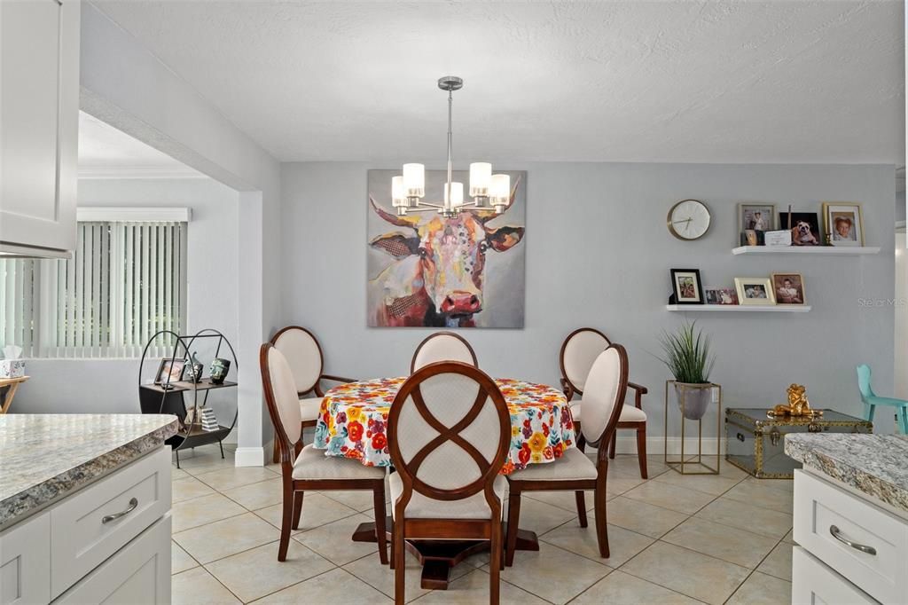 For Sale: $299,900 (3 beds, 2 baths, 1576 Square Feet)