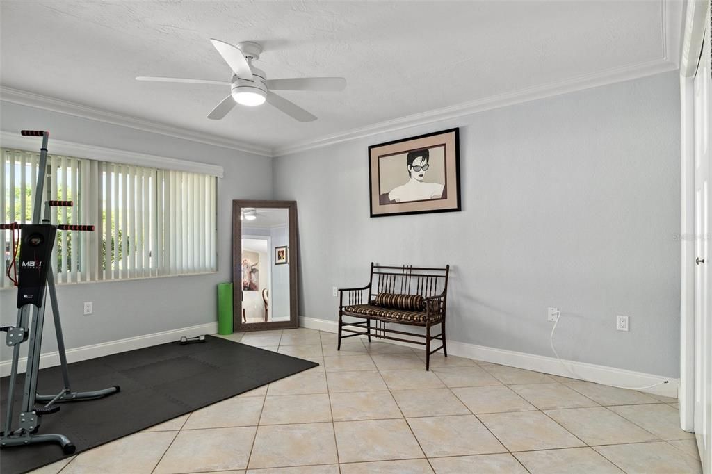 For Sale: $299,900 (3 beds, 2 baths, 1576 Square Feet)