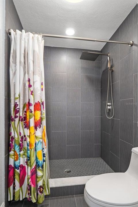 For Sale: $299,900 (3 beds, 2 baths, 1576 Square Feet)