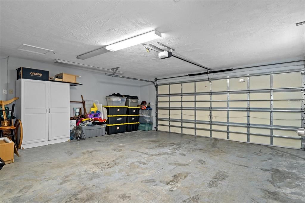 For Sale: $299,900 (3 beds, 2 baths, 1576 Square Feet)