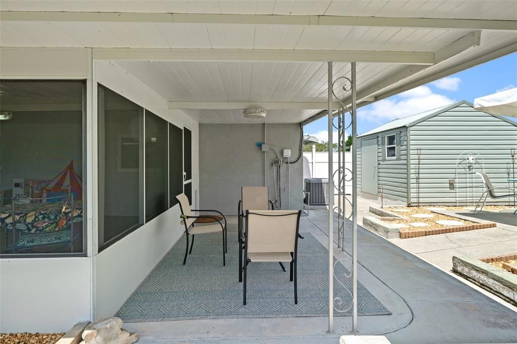 For Sale: $299,900 (3 beds, 2 baths, 1576 Square Feet)