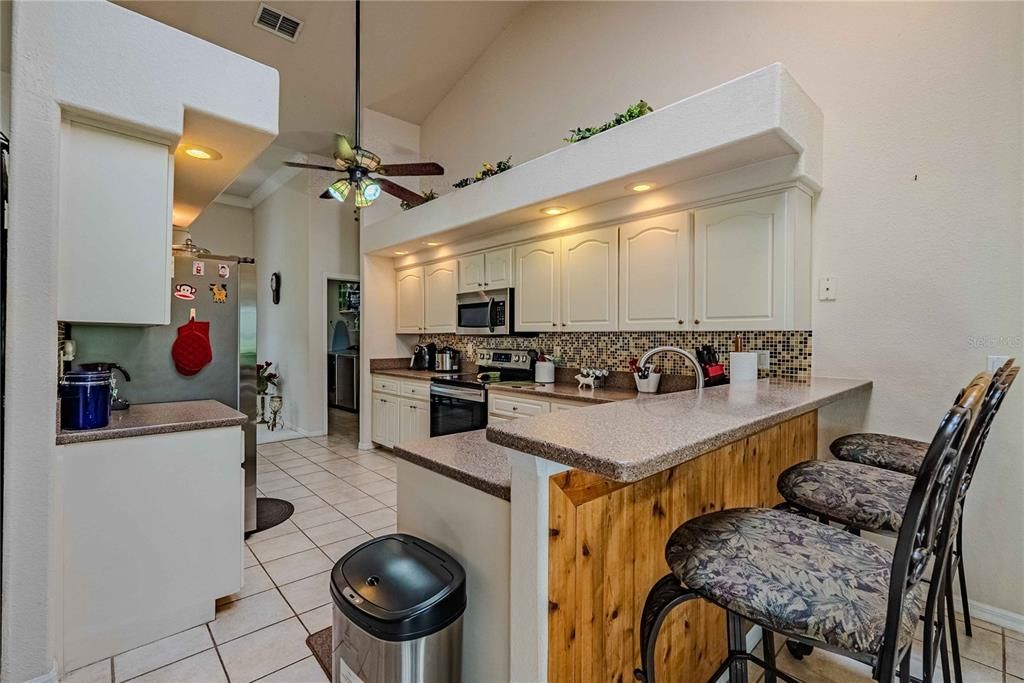 For Sale: $405,000 (4 beds, 3 baths, 2046 Square Feet)