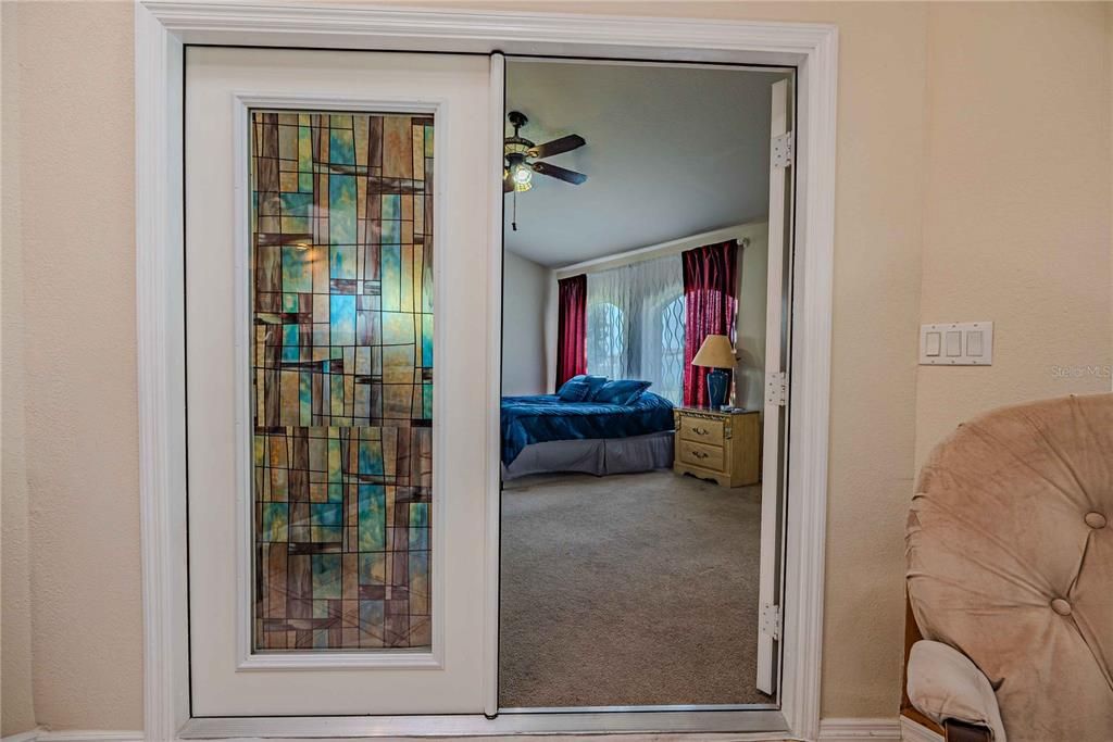 For Sale: $405,000 (4 beds, 3 baths, 2046 Square Feet)