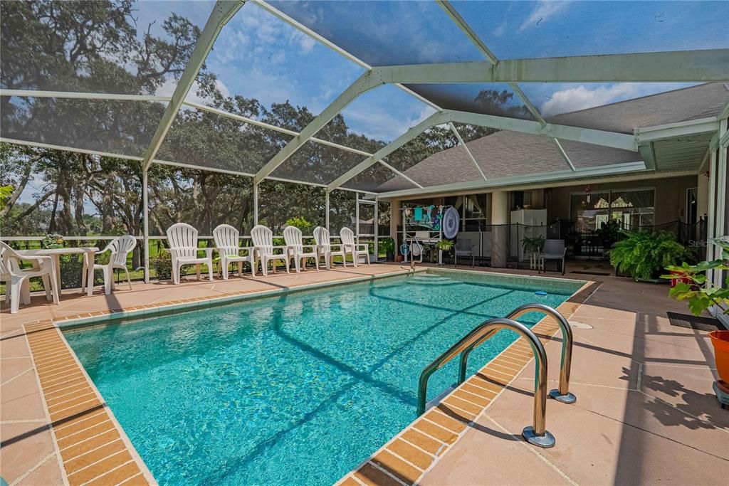 For Sale: $405,000 (4 beds, 3 baths, 2046 Square Feet)