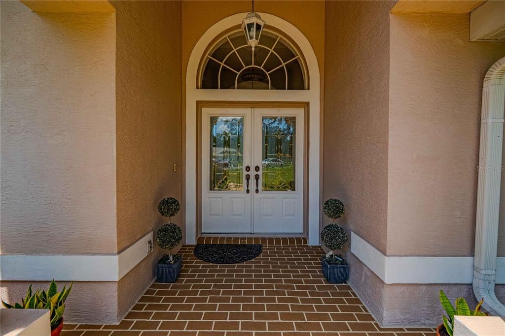 For Sale: $405,000 (4 beds, 3 baths, 2046 Square Feet)