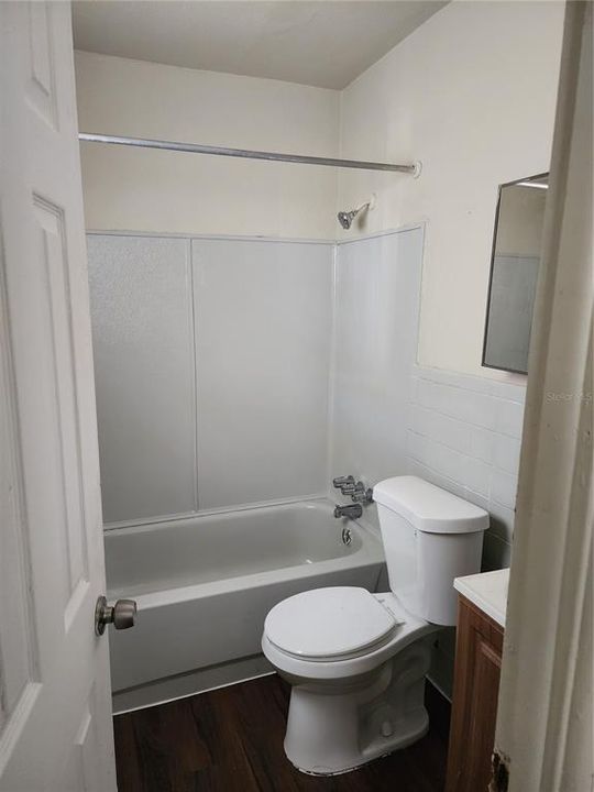 For Rent: $1,300 (1 beds, 1 baths, 550 Square Feet)