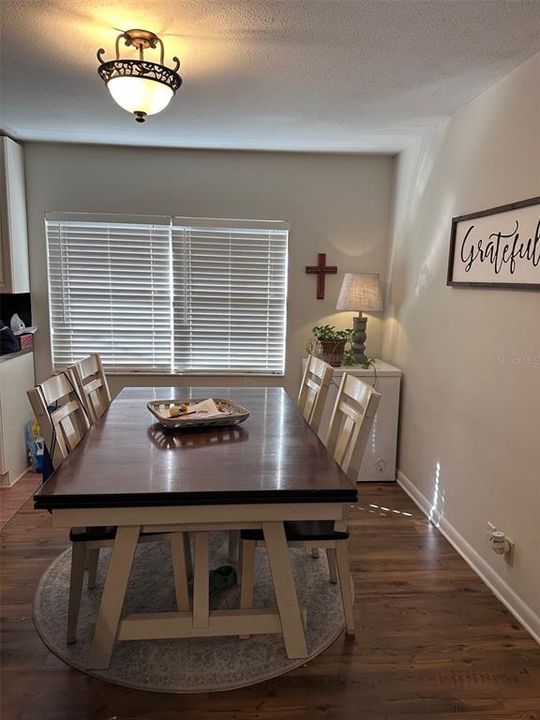 For Sale: $170,000 (2 beds, 1 baths, 1056 Square Feet)