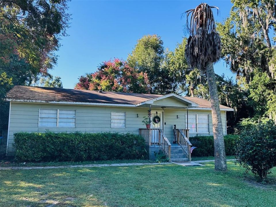 For Sale: $170,000 (2 beds, 1 baths, 1056 Square Feet)