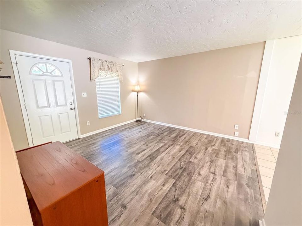 На продажу: $225,000 (3 спален, 2 ванн, 936 Квадратных фут)