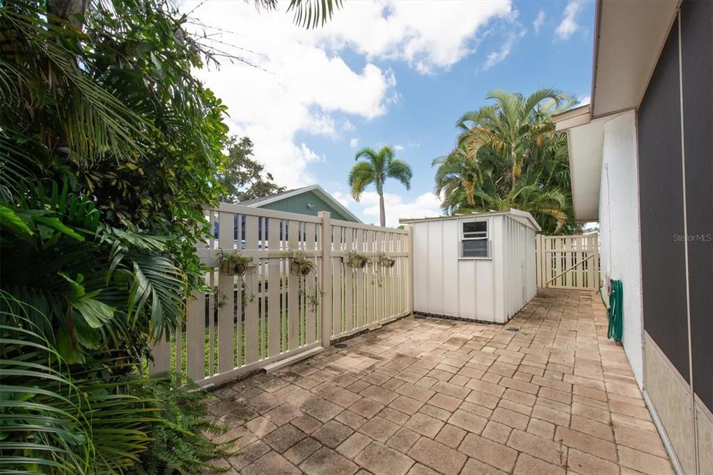 Active With Contract: $445,000 (2 beds, 2 baths, 1760 Square Feet)