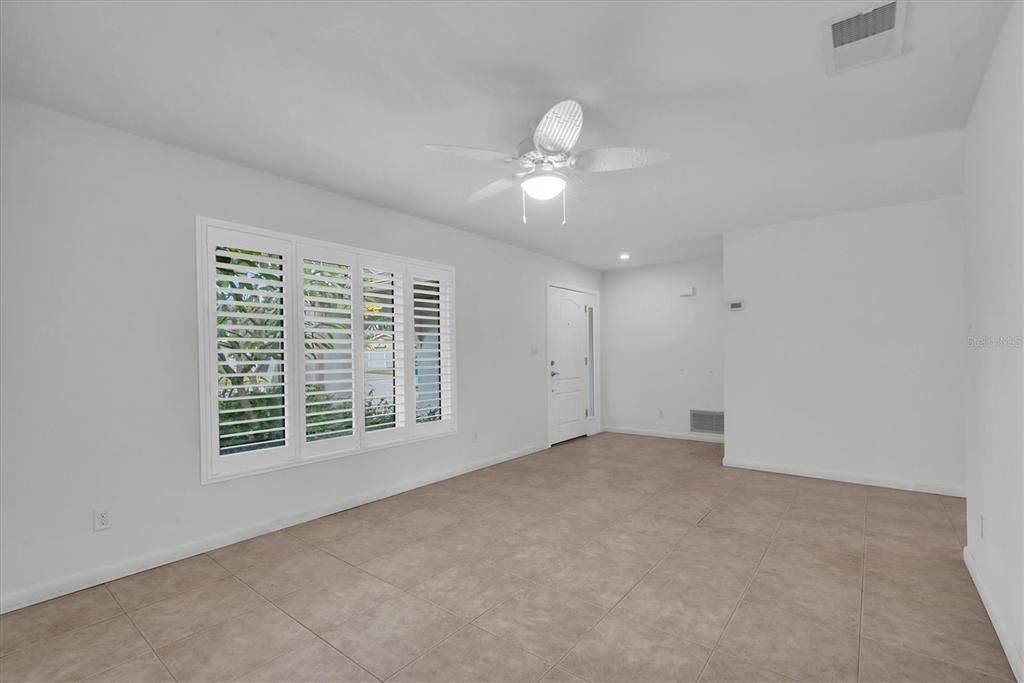 Active With Contract: $445,000 (2 beds, 2 baths, 1760 Square Feet)