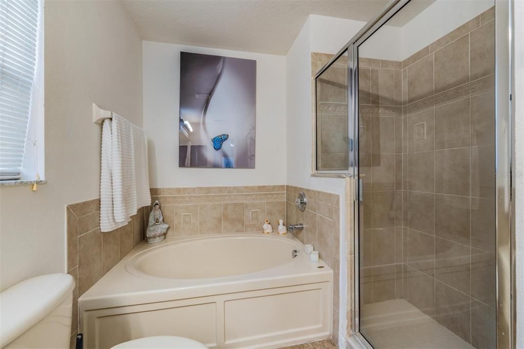 For Sale: $364,900 (4 beds, 2 baths, 1550 Square Feet)