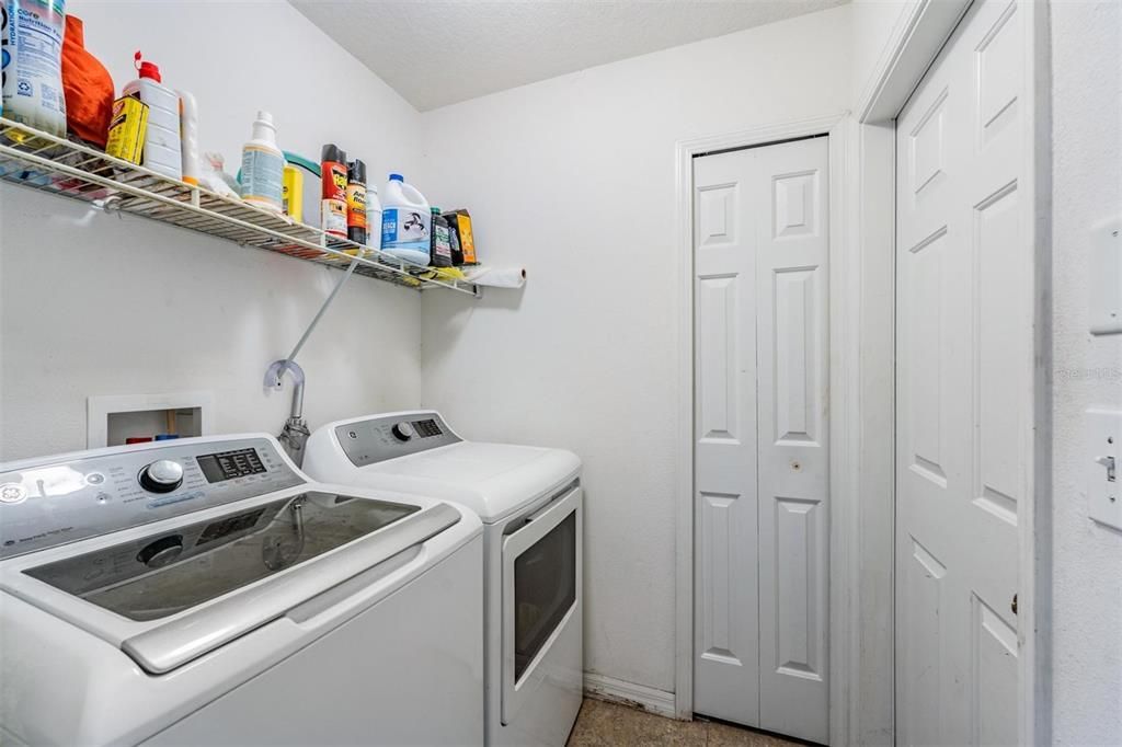 For Sale: $364,900 (4 beds, 2 baths, 1550 Square Feet)