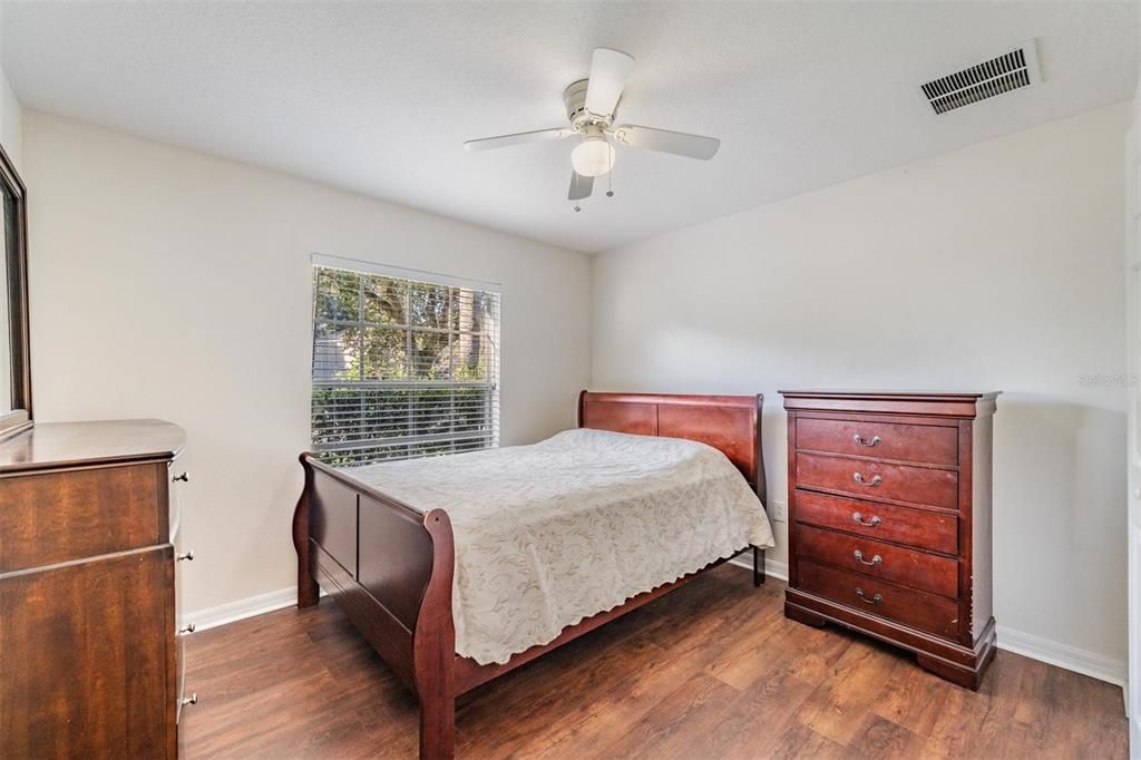 For Sale: $364,900 (4 beds, 2 baths, 1550 Square Feet)