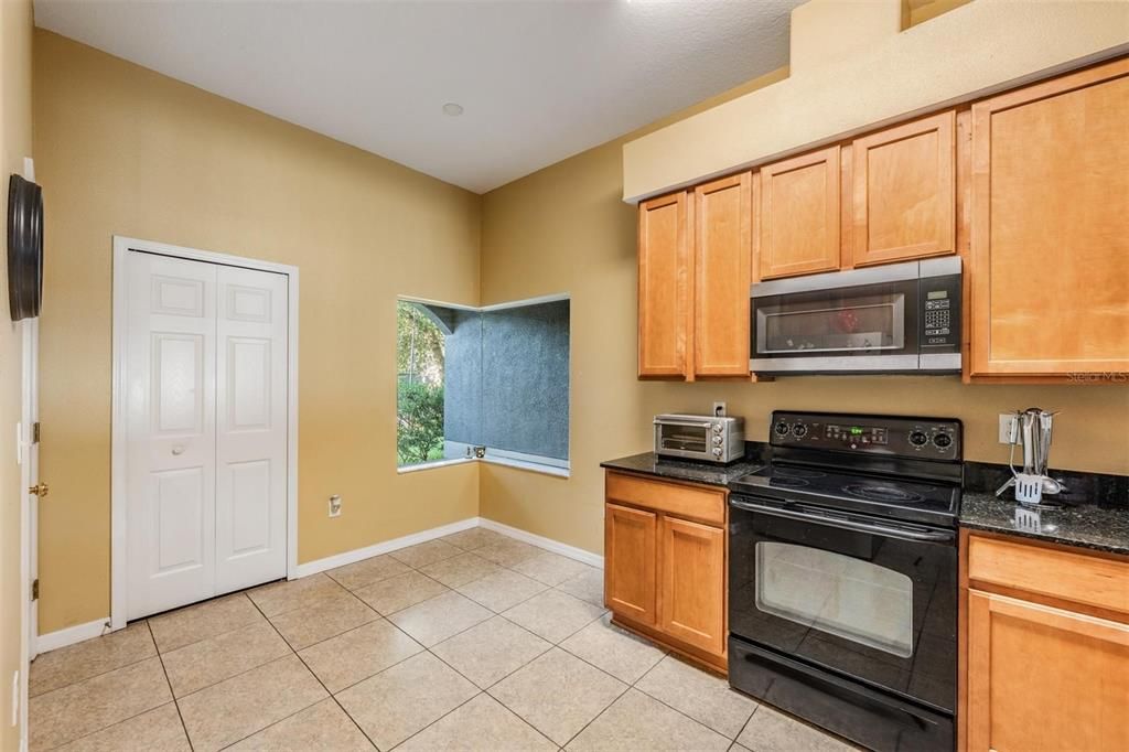 For Sale: $364,900 (4 beds, 2 baths, 1550 Square Feet)