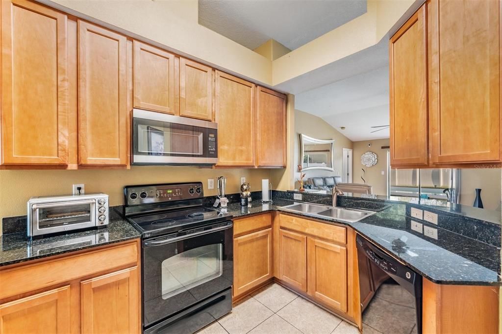 For Sale: $364,900 (4 beds, 2 baths, 1550 Square Feet)