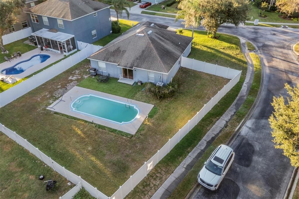 For Sale: $364,900 (4 beds, 2 baths, 1550 Square Feet)