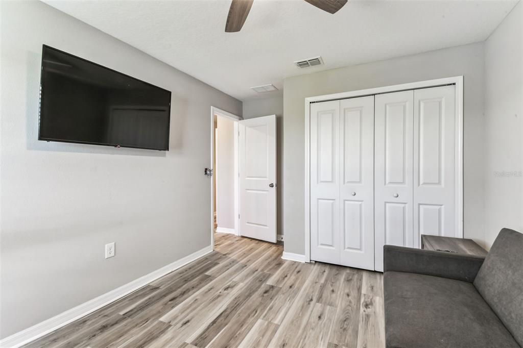 待售: $329,900 (3 贝兹, 2 浴室, 1601 平方英尺)