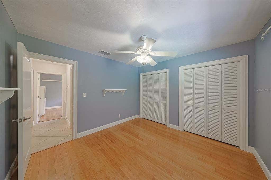 合同活跃: $409,700 (3 贝兹, 2 浴室, 1625 平方英尺)