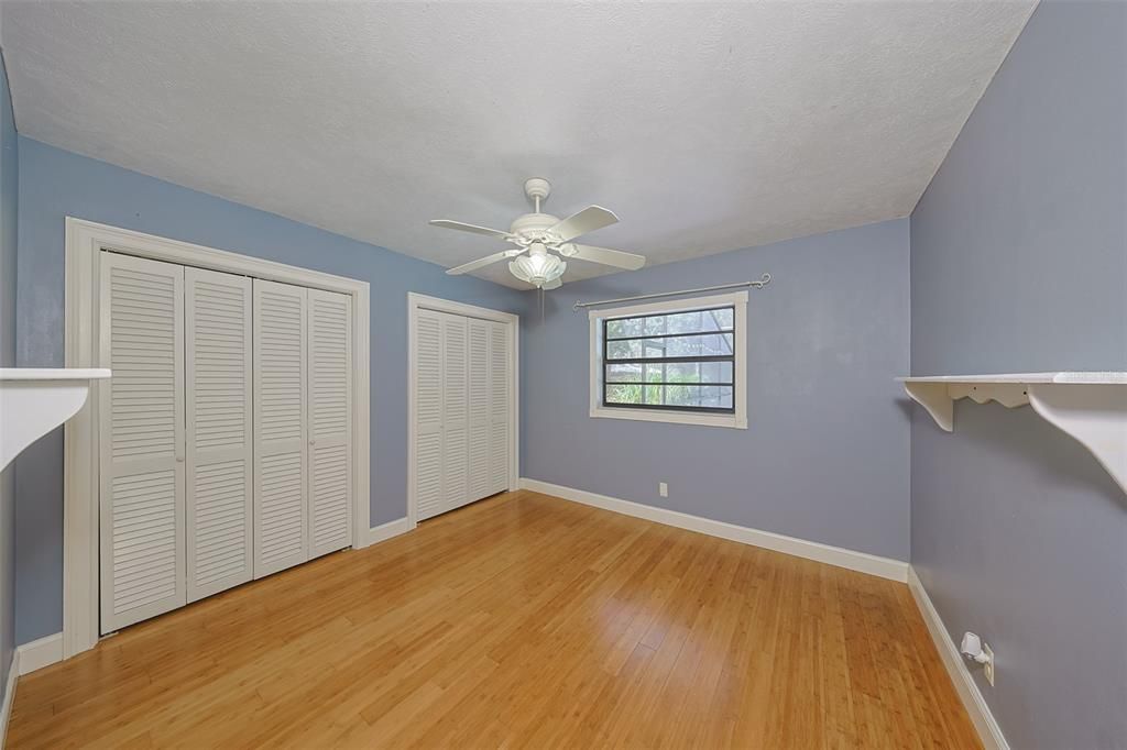 合同活跃: $409,700 (3 贝兹, 2 浴室, 1625 平方英尺)