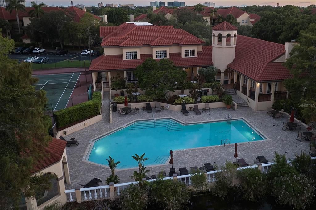 Active With Contract: $289,000 (3 beds, 2 baths, 1186 Square Feet)