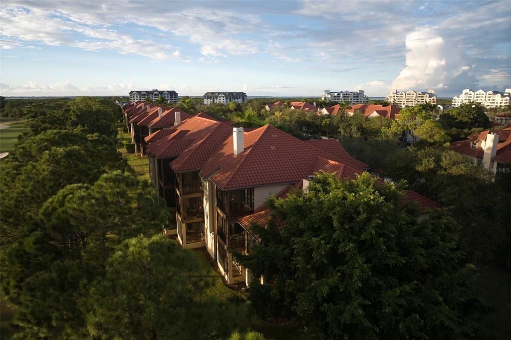 Active With Contract: $289,000 (3 beds, 2 baths, 1186 Square Feet)