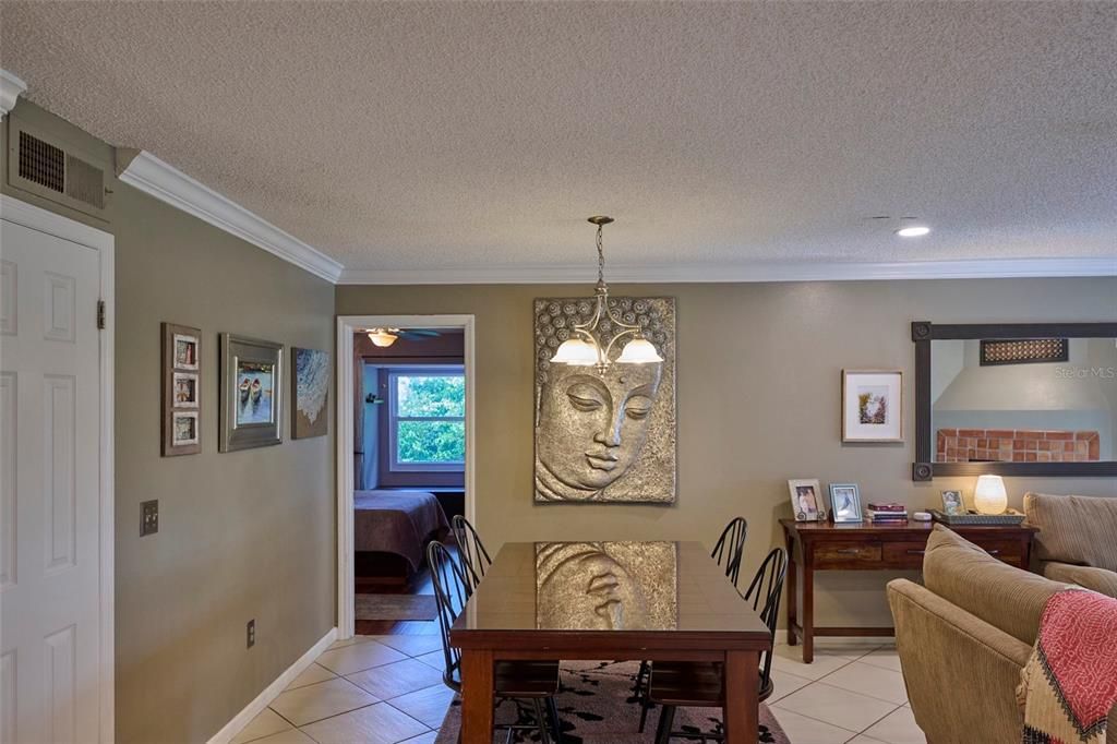 Active With Contract: $289,000 (3 beds, 2 baths, 1186 Square Feet)