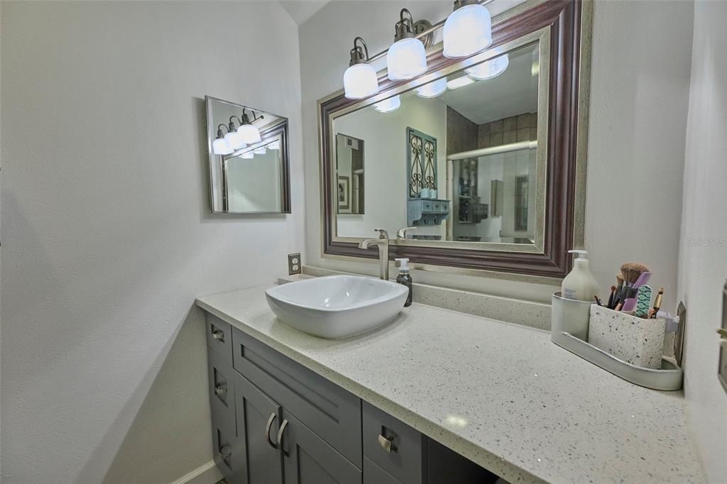 Active With Contract: $289,000 (3 beds, 2 baths, 1186 Square Feet)