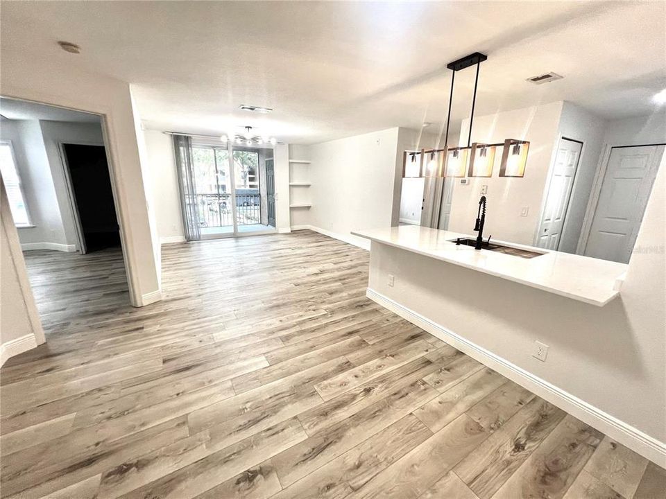 For Rent: $1,875 (2 beds, 2 baths, 1003 Square Feet)