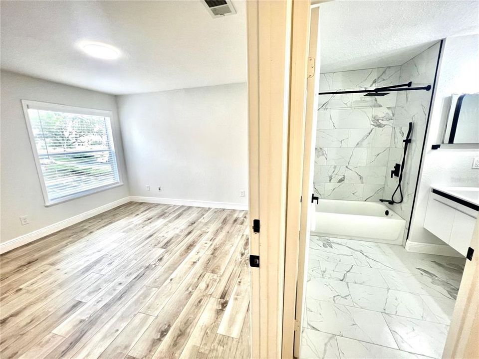 For Rent: $1,875 (2 beds, 2 baths, 1003 Square Feet)