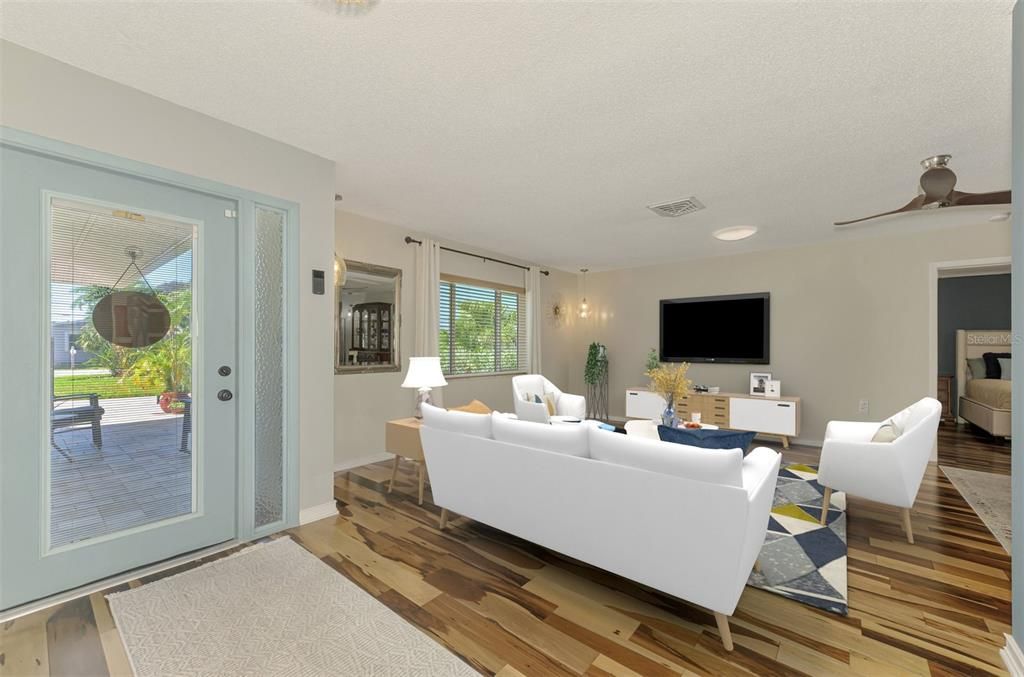 For Sale: $885,000 (3 beds, 2 baths, 2035 Square Feet)