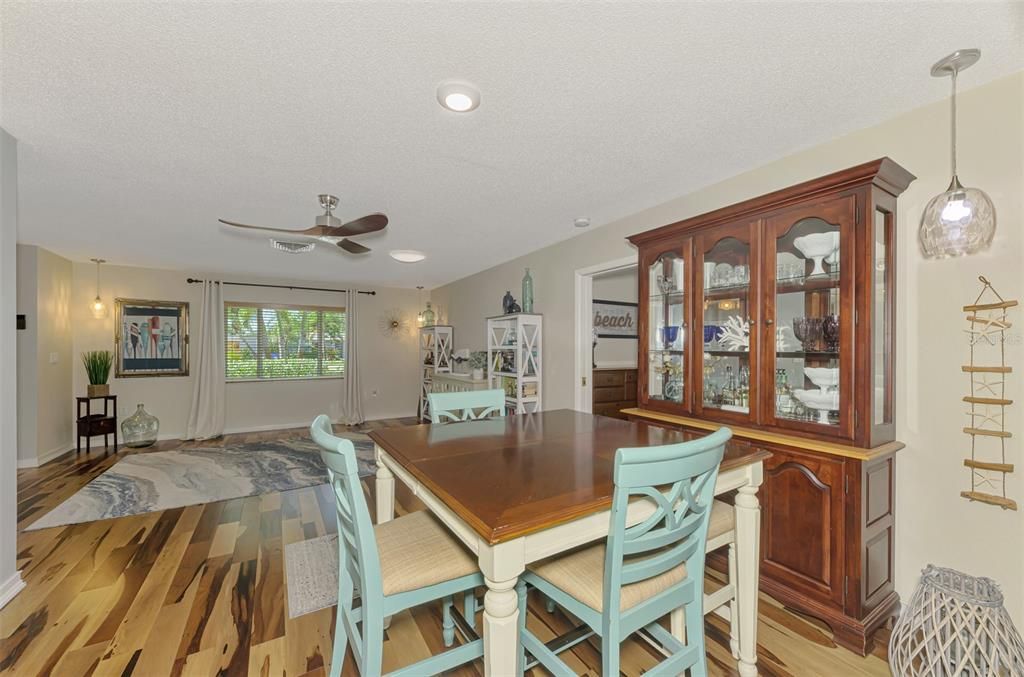 For Sale: $885,000 (3 beds, 2 baths, 2035 Square Feet)