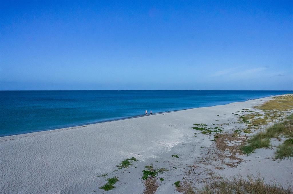 For Sale: $885,000 (3 beds, 2 baths, 2035 Square Feet)