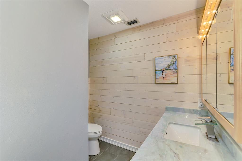 For Sale: $885,000 (3 beds, 2 baths, 2035 Square Feet)