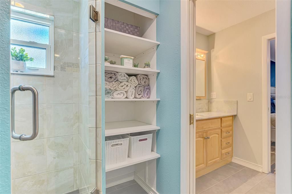 For Sale: $885,000 (3 beds, 2 baths, 2035 Square Feet)