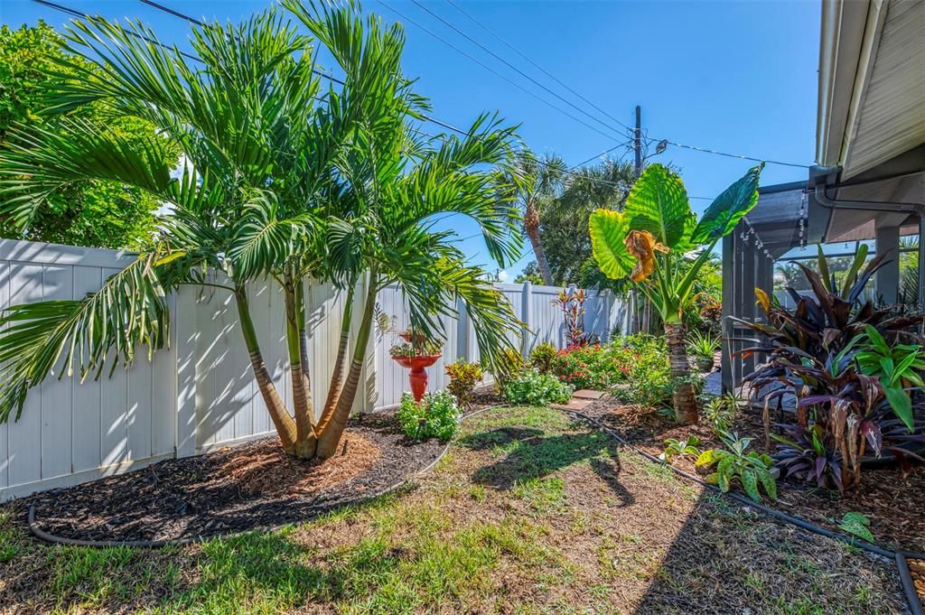 For Sale: $885,000 (3 beds, 2 baths, 2035 Square Feet)