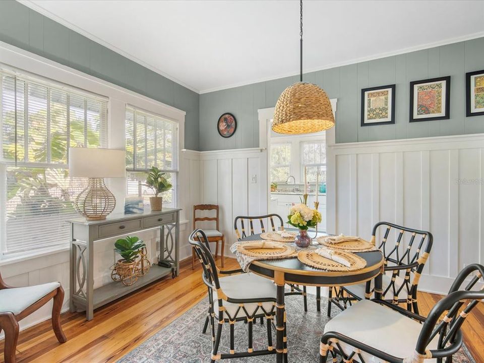 For Sale: $655,000 (3 beds, 3 baths, 1855 Square Feet)