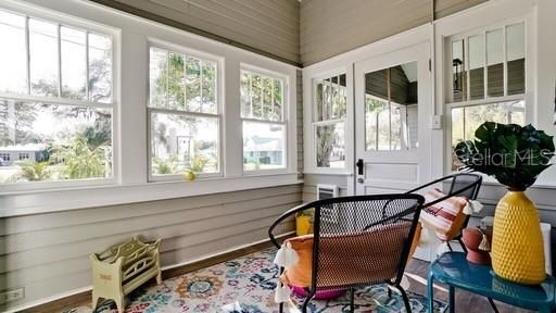 For Sale: $655,000 (3 beds, 3 baths, 1855 Square Feet)