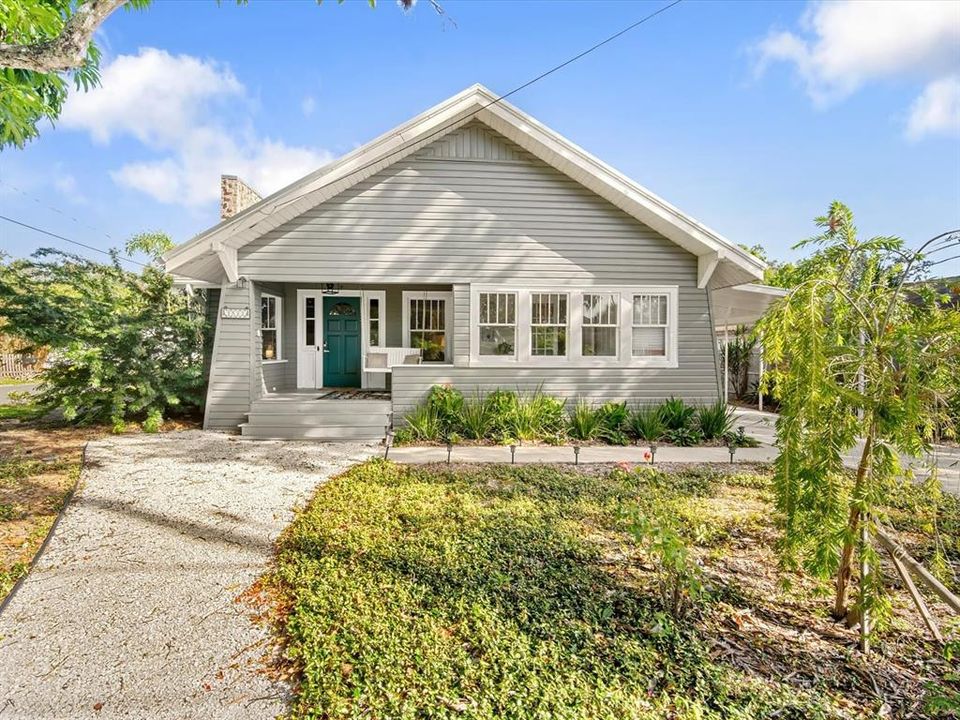 For Sale: $655,000 (3 beds, 3 baths, 1855 Square Feet)