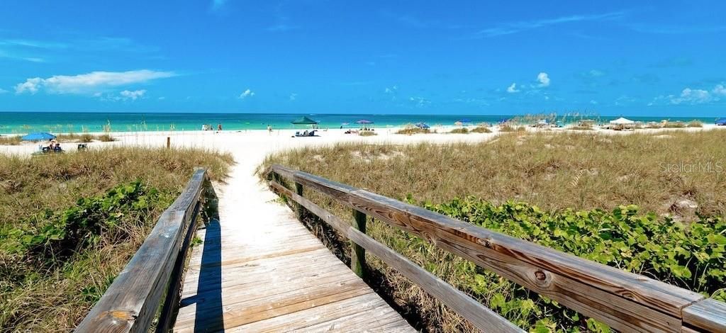 For Sale: $655,000 (3 beds, 3 baths, 1855 Square Feet)