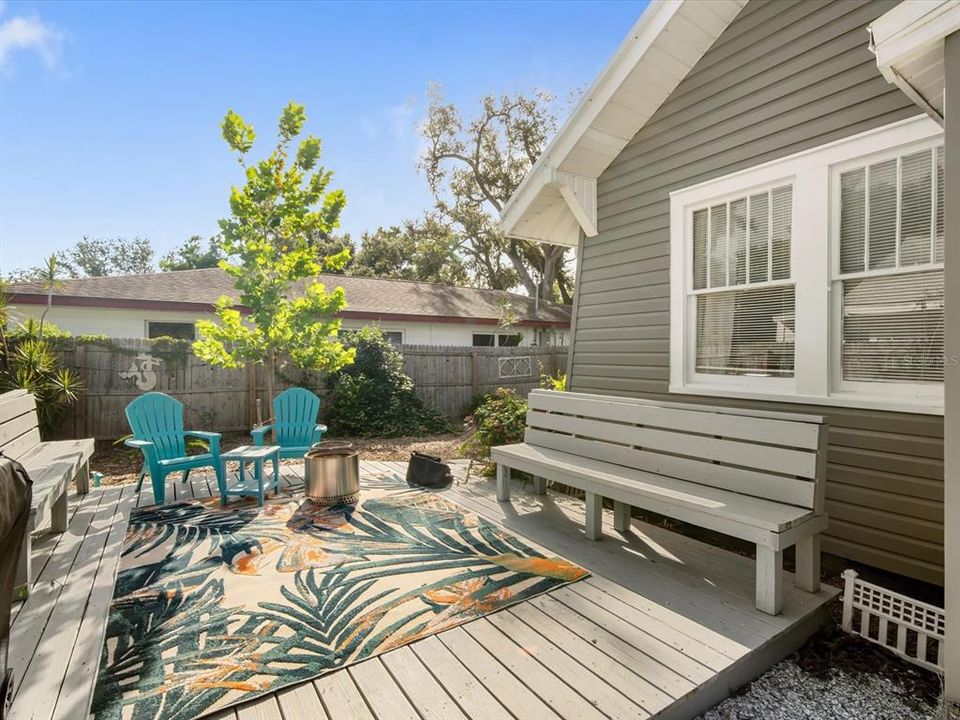 For Sale: $655,000 (3 beds, 3 baths, 1855 Square Feet)