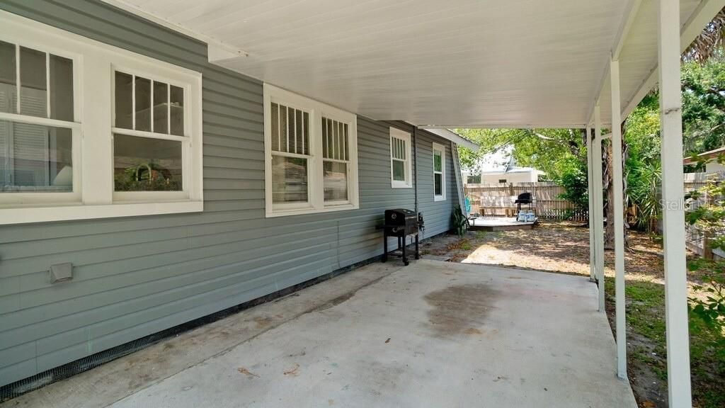 For Sale: $655,000 (3 beds, 3 baths, 1855 Square Feet)