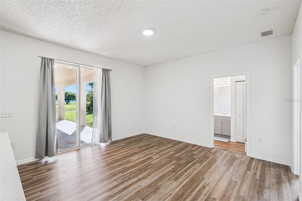 For Sale: $315,000 (4 beds, 2 baths, 1731 Square Feet)