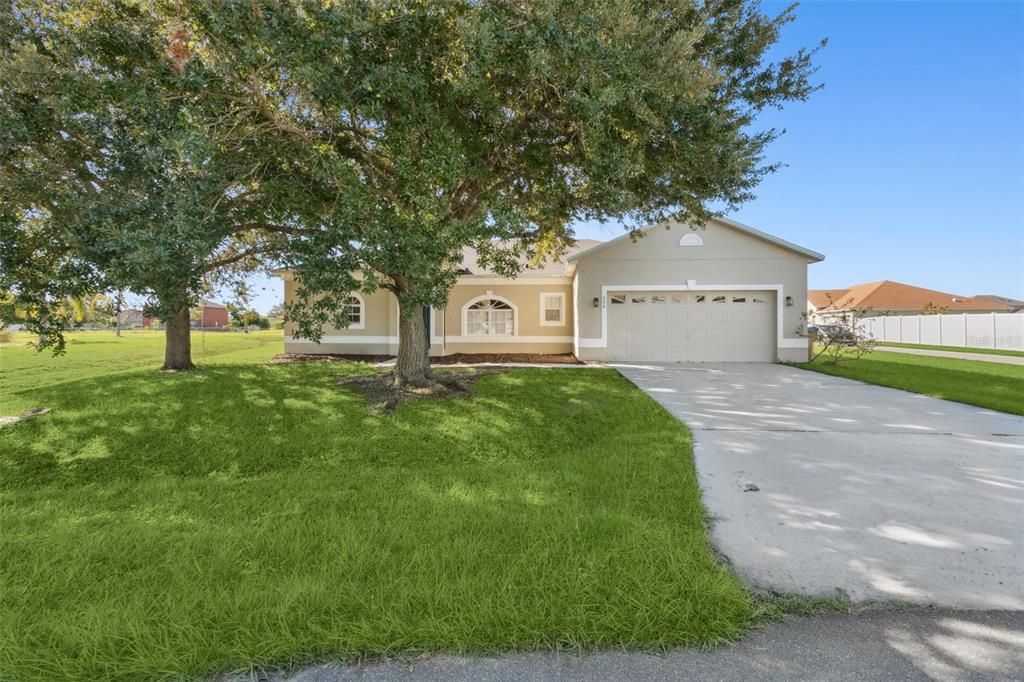 For Sale: $315,000 (4 beds, 2 baths, 1731 Square Feet)