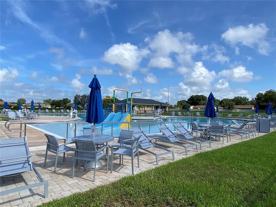 For Sale: $315,000 (4 beds, 2 baths, 1731 Square Feet)